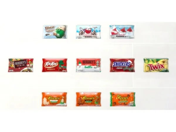 Alpha Door No 9 Christmas candy pouches by coatisims - The Sims 4 Custom Content