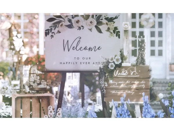 Alpha Wedding Signs by Aggressivekitty - The Sims 4 Custom Content